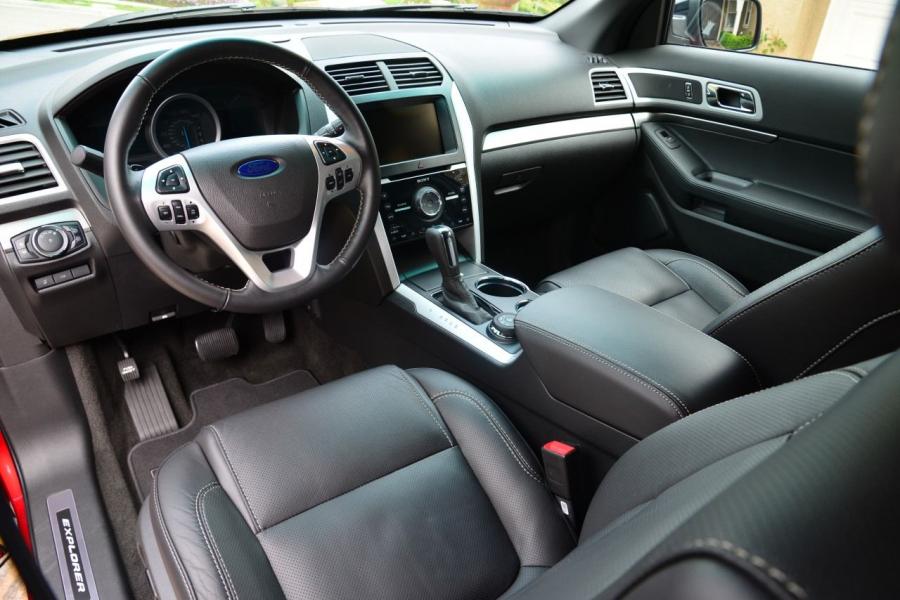  Ford Explorer Sport 2012 года  (фото 11 из 94)